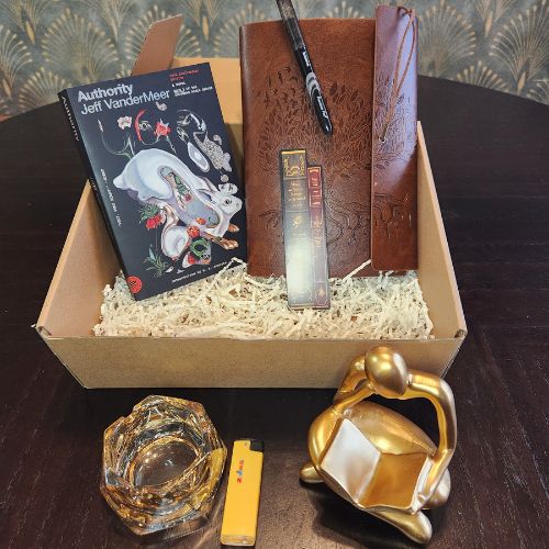 Elegant Book Lovers Gift Box