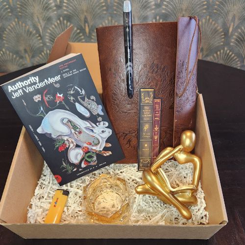 Elegant Book Lovers Gift Box